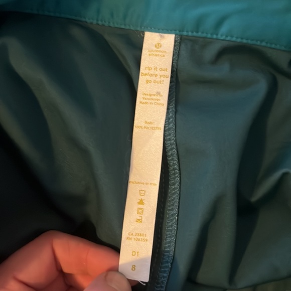 Men’s teal blue, Lululemon shorts, size medium - Picture 4 of 4